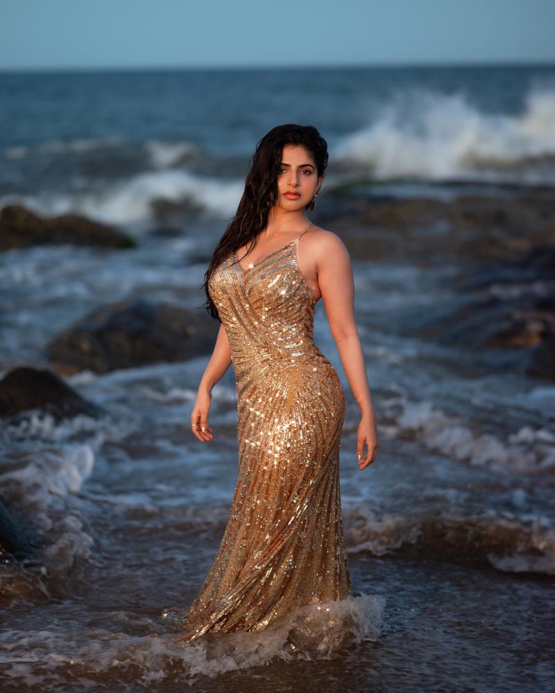 iswarya-menon-hot-photos
